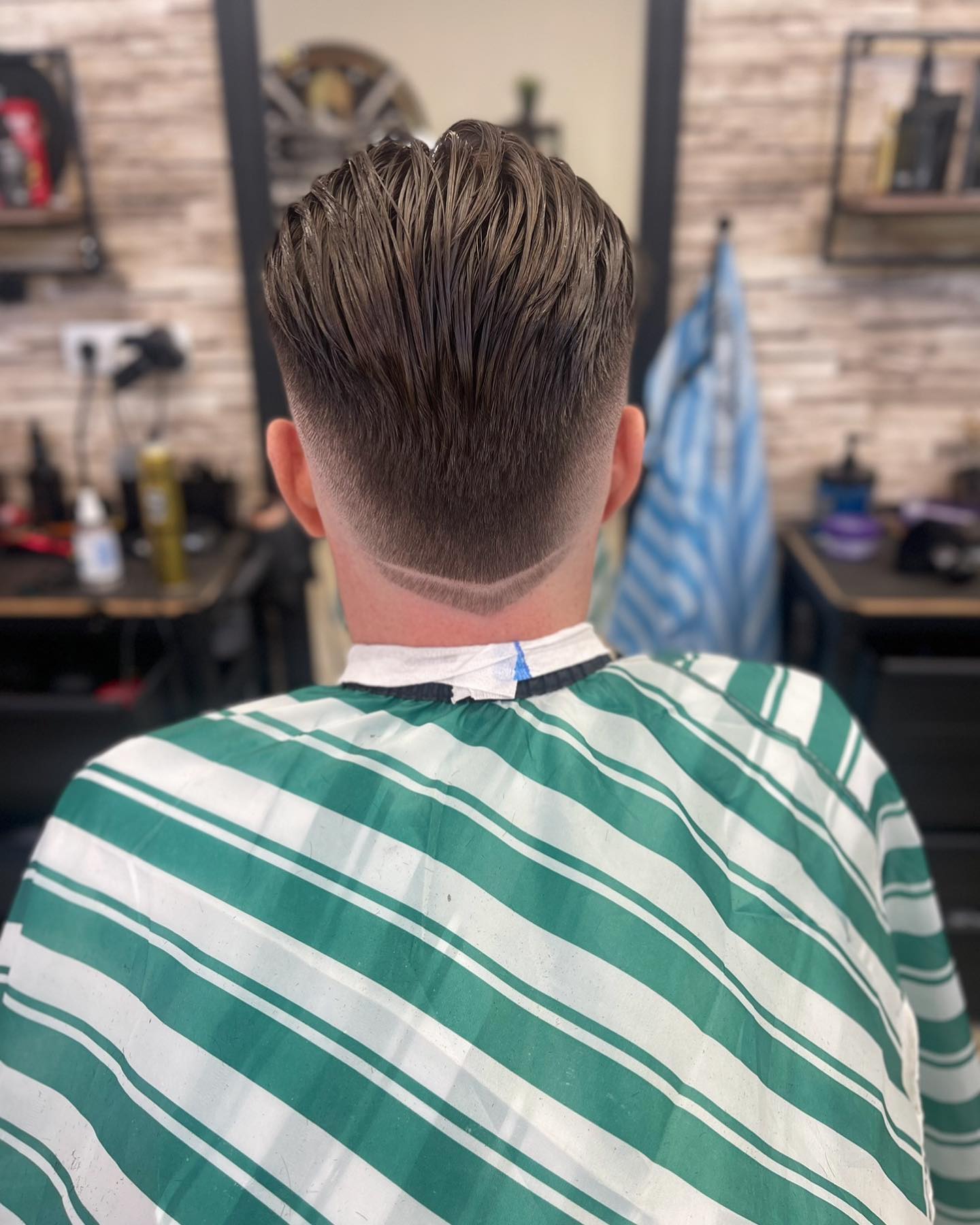 PHOTO SALON 210Barber